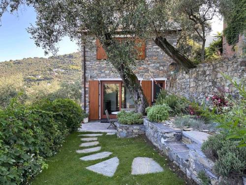 Zoagli House | PICCOLA ZOAGLI a tiny house facing Portofino bay