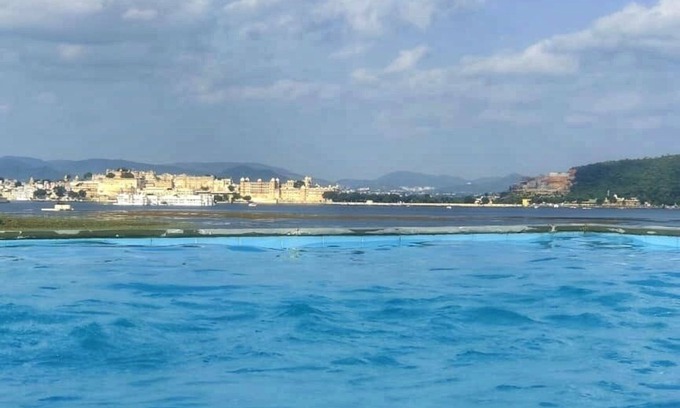 Shavri Colony Hotel | Pichola Lake Retreat