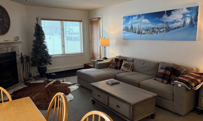 Killington Condo | Pico F305, wonderful updated unit with ski on ski off access to Pico Mountain.