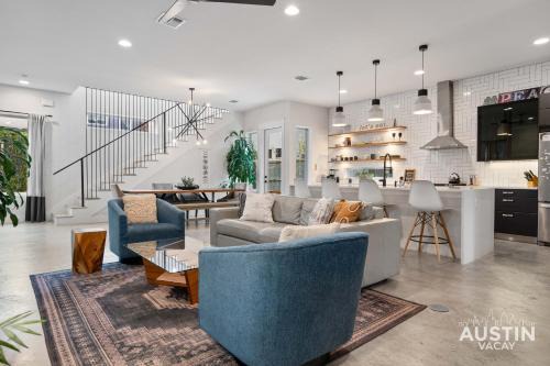 East Cesar Chavez House | Picture-Perfect Trendy Vibes Minutes From Rainey