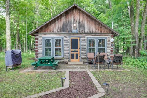 Park Falls House | Pier and Lake-View Patio Wisconsin Northwoods Cabin