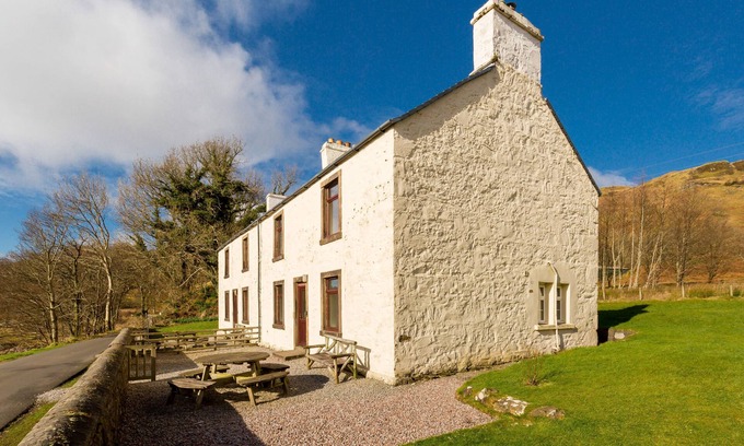 Slate Islands Cottage | Pier House Two - Loch-side semi-detached house sleeping up to 10