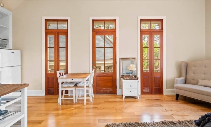 Springlake Apartment | Pierremont Common Loft