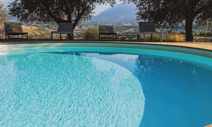 Torre de' Passeri Apartment | Pietra Pizzuta, Country House "Gran Sasso" in the heart of Abruzzo. 1 pool