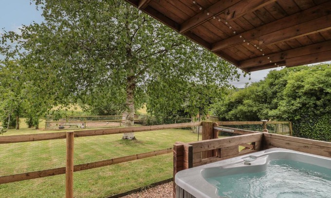 Halberton House | Pigsfoot Lodge