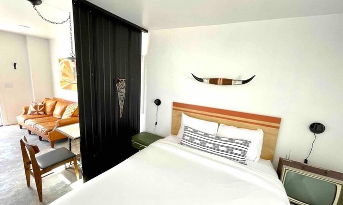 Marfa House | Pik-Pak A - "Petite Pik-Pak"