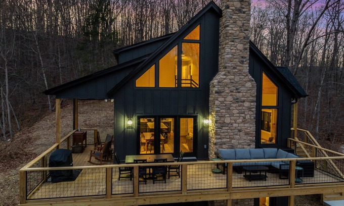 Nellysford House | Pilotview Hollow - *NEW* Luxury Nelson Co Retreat