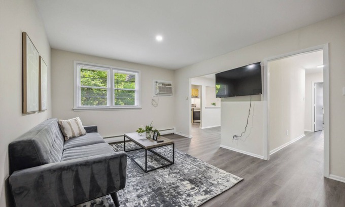 Newark Apartment | Pine Brook 818 I Pool Gym I Free Parking !