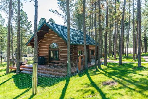 Custer House | Pine Cabin