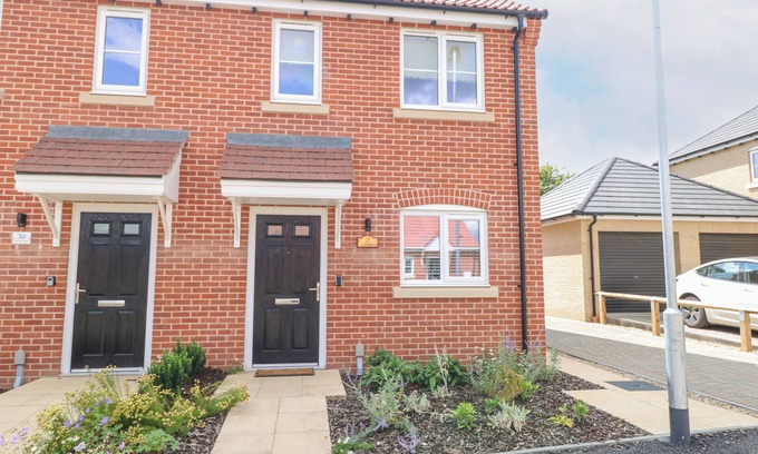 Beccles Cottage | PINE COTTAGE, pet friendly, country holiday cottage in Wrentham