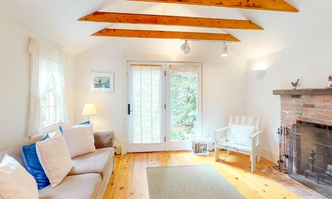 North Eastham House | Pine Grove Cottage