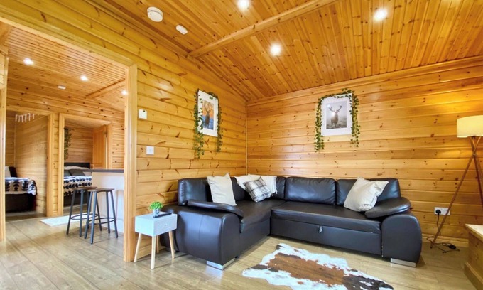 Camerton Cottage | Pine Lodge - UK46279