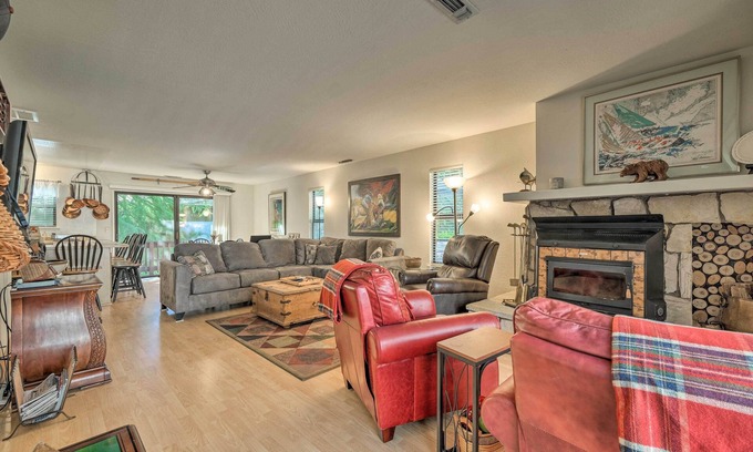 Groveland House | Pine Mountain Lake Haven w/Spacious Deck!
