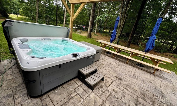 Wellston House | Pine River Ranch-17 Acre Outdoor Paradise in the heart of the Manistee Forest