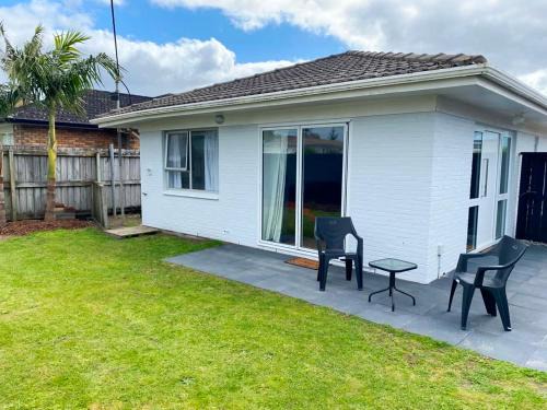 Orewa House | Pine Unit Orewa Beach