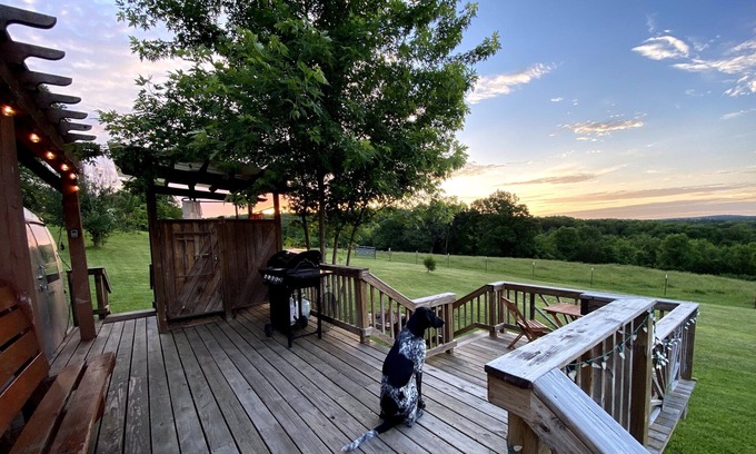 Boss House | Pine Valley at Dillard Mill - Airsteam w / outdoor tub