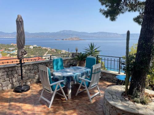 Katakali House | pines & sea