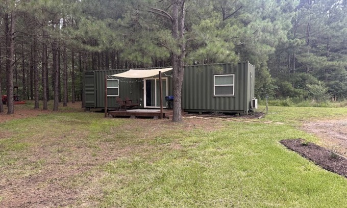 Nacogdoches Apartment | Piney Woods Tiny Home