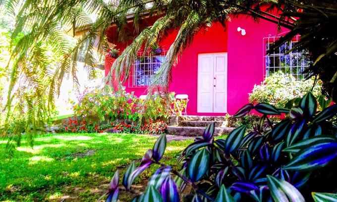 San Lucas Toliman House | Pink house
