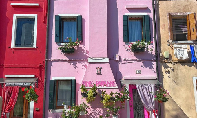 Burano Apartment | Pink Paradise