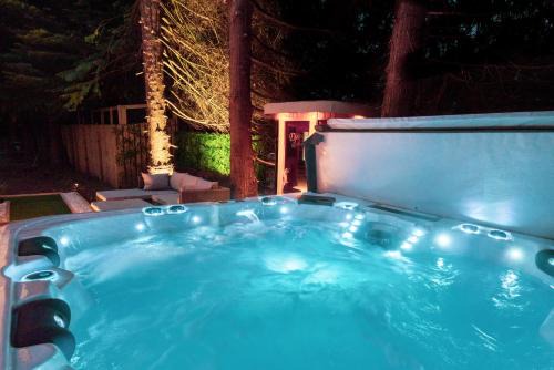 Murthly Villa | Pink Spa Nest
