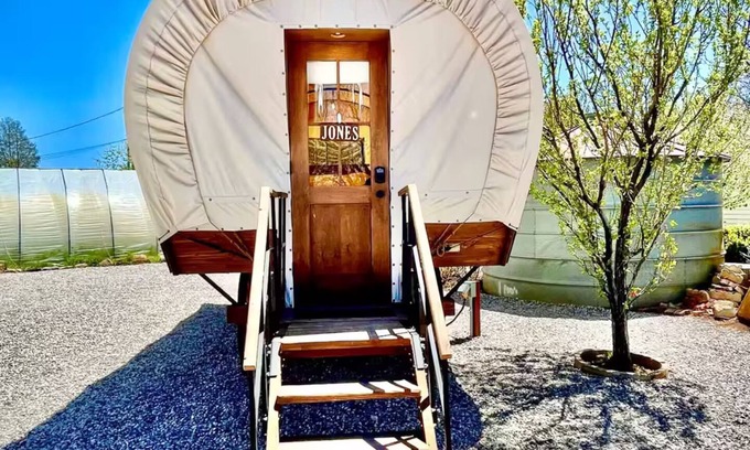 Monticello House | Pioneer Wagon—Ultimate Glamping