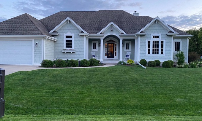 Hubertus House | Piper's Retreat: 4 bed, 2.5 bath by Erin Hills Golf, Glacier Hills, Holy Hill