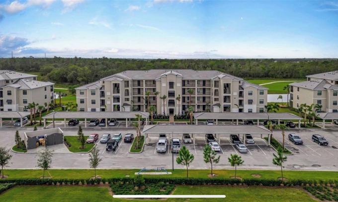 Braden River Condo | Piper View at Lakewood National: A beautiful golf condo 30 mins to the beach ⛳🏖