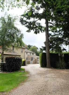 Holt Bed & Breakfast | Pippin Heath House B&B