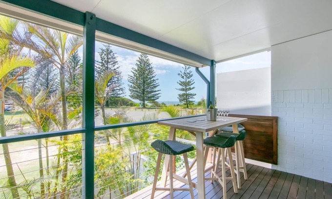 Yamba Apartment | Pippis on Pacific - fantastic two-level townhouse located opposite Yamba's beautiful Pippi Beach