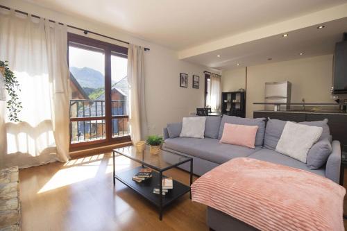 Escarrilla Apartment | Pirenaica by BeValle