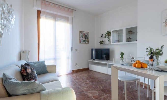 Pisa Apartment | Pisa Lovely and Quiet Flat with Balcony