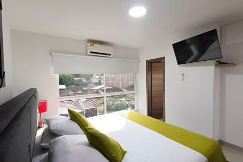 Cali Apartment | Piscina, jacuzzi en la flora Cali