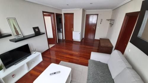 Piedras Blancas Apartment | piso 2 muy cerca de la playa de salinas