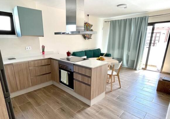 Playa Honda Apartment | Piso renovado a 200 metros de la playa