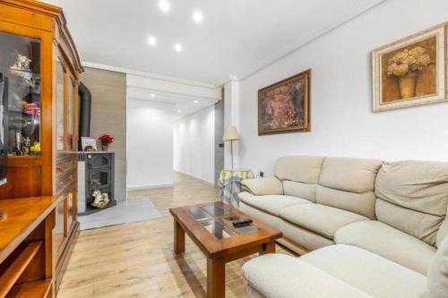 Orihuela Apartment | Piso turístico hasta 3 dormitorios "La Gimena"