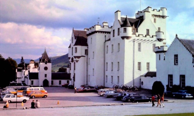 Pitlochry Apartment | Pitlochry Stay-sleeps 3-central & Connected