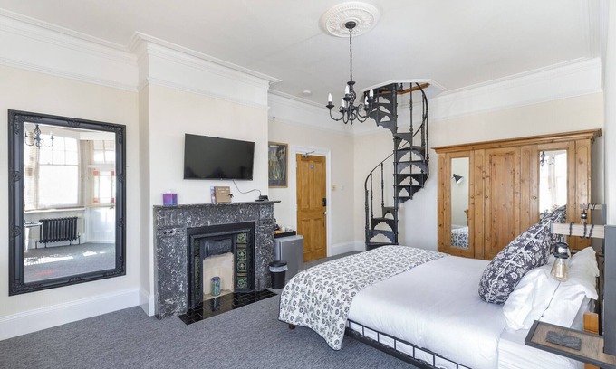 Kemptown Apartment | Pittodrie Guest House - Apartment 6