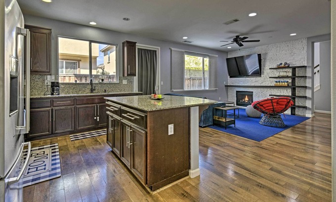 Pittsburg House | Pittsburg Retreat w/ Patio < 2 Mi to Suisun Bay!