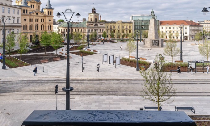 Srodmiescie Apartment | Plac Wolności 3-Bedroom Apartment