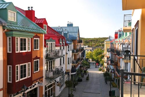 Mont-Tremblant Pedestrian Village Hotel | Place Saint Bernard Mont Tremblant