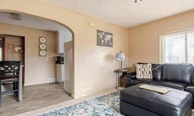 Hermann Apartment | Plane Suite at Brickhouse Inn