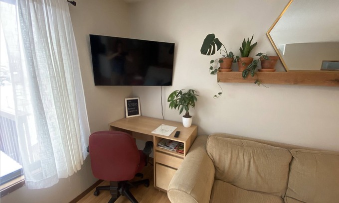Fargo House | Planters paradise - Quiet and Clean