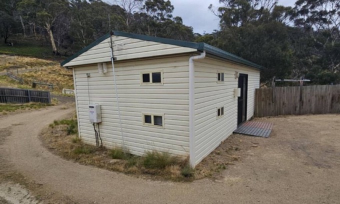 Mount Rumney House | Platypus Cabin - Mt Rumney Escapes