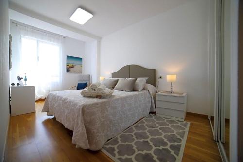 Distrito Oeste Apartment | Playa Arbeyal & Garaje -VUT-2093-AS