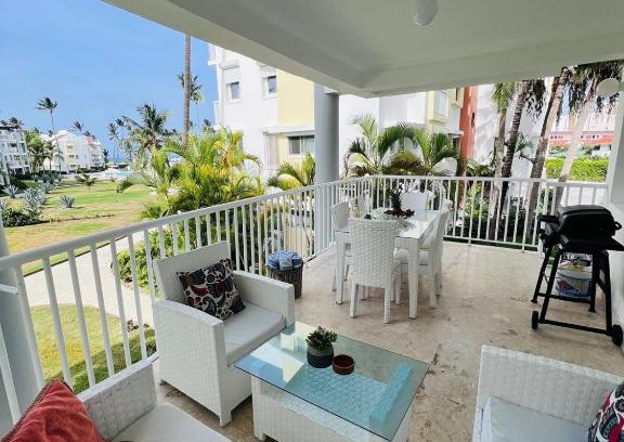 El Cortecito Apartment | Playa Turquesa 3BR BBQ Oceanfront Stay