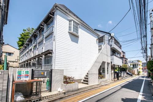 Kamiikebukuro Apartment | Plaza de La Brea