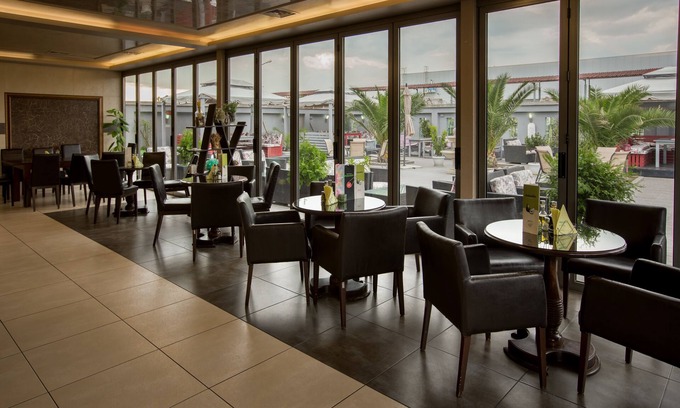 Parvenets Hotel | Plaza Hotel