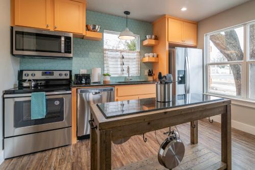 Central Oklahoma City Apartment | Plaza Pad I - New Apartment Near Plaza District