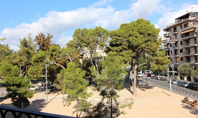 Old Town Apartment | Plaza Puerta Santa Catalina, 300 meters from the Club Nautico, Cathedral and Old Town.